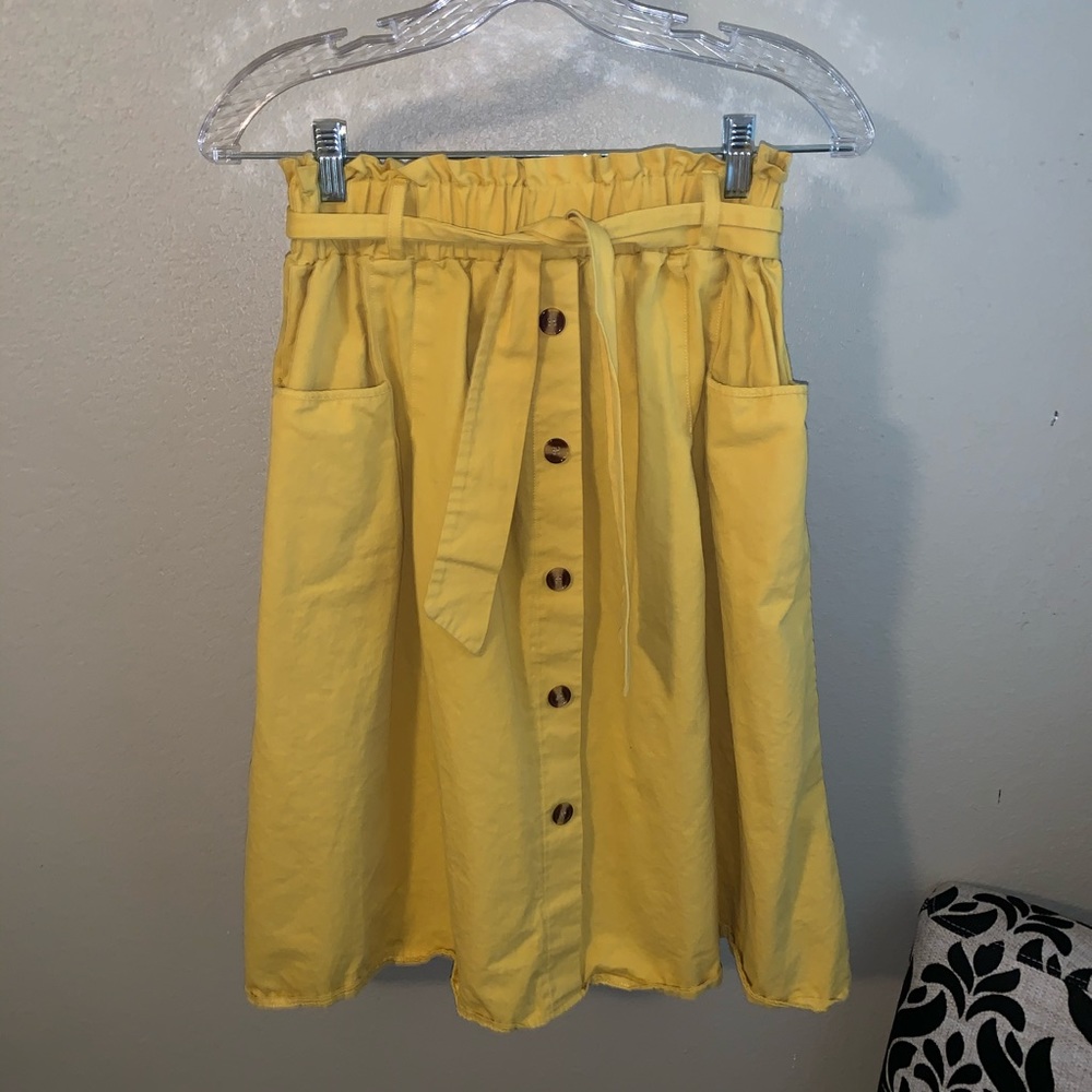 *$5 SALE!!* Midi skirt with pockets